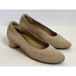 Vivaia Elvia Round Toe Chunky Heel Beige Pumps Size 42 Classic Comfy Minimalist